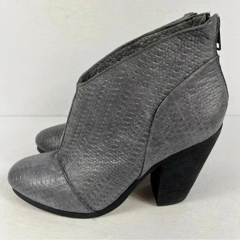 Modern Vintage Gray Textured Leather Ankle Boots EU 38.5 Architectural Heel